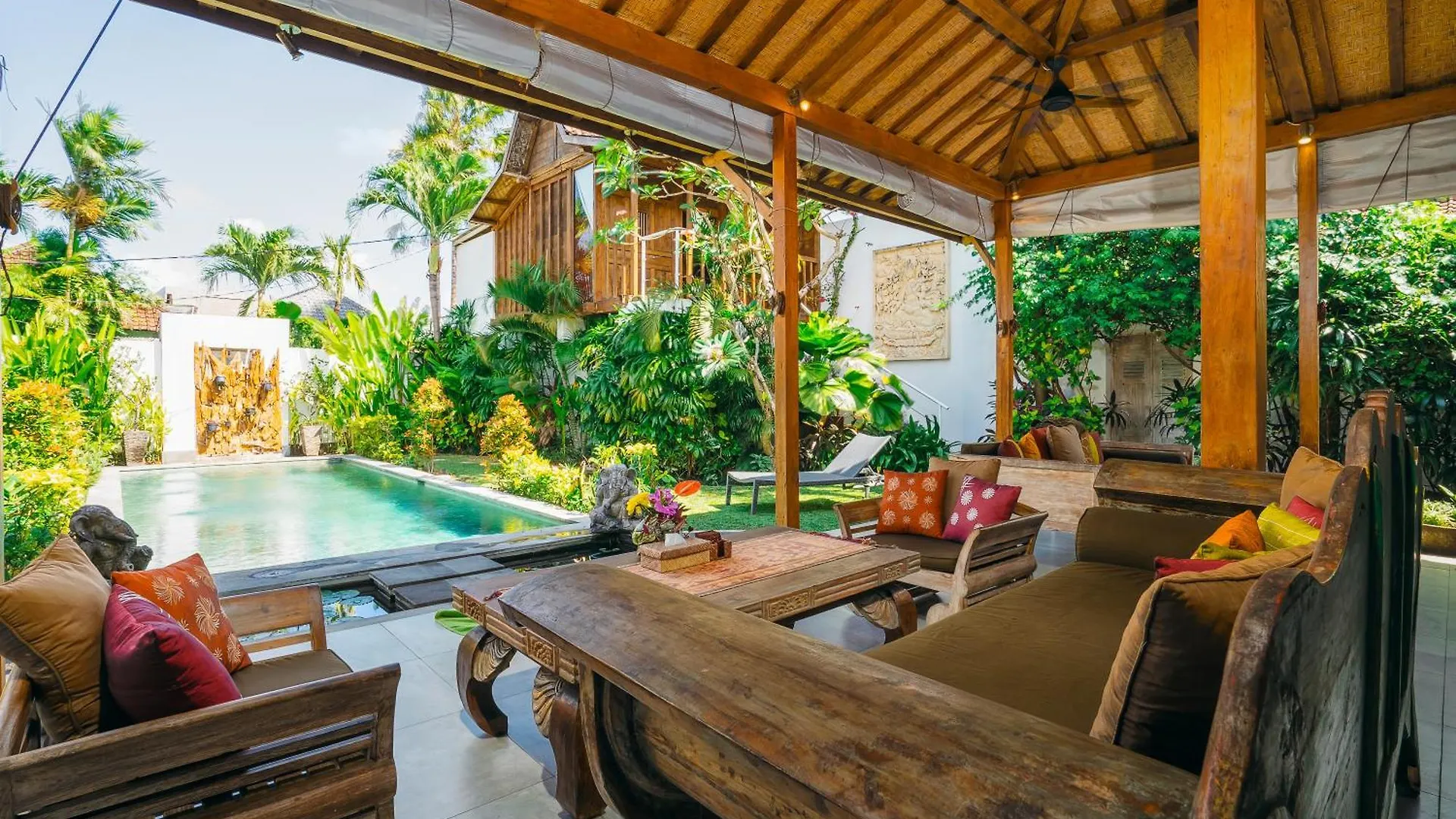 Villa Niri - Beautiful 4Br Teak Joglo Villa In Oberoi Seminyak, A Tranquil Retreat