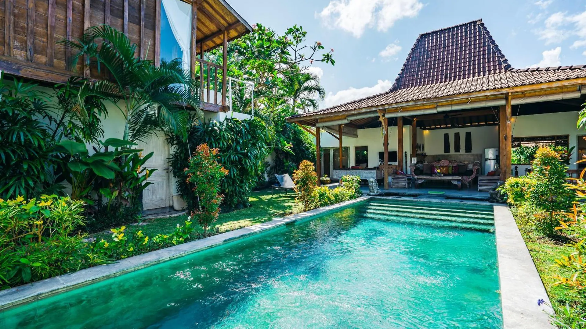 Villa Niri - Beautiful 4Br Teak Joglo Villa In Oberoi Seminyak, A Tranquil Retreat